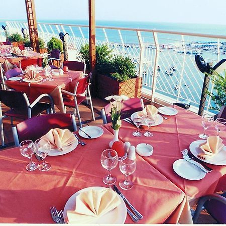 Hotel Mistral Πειραιάς Εξωτερικό φωτογραφία
